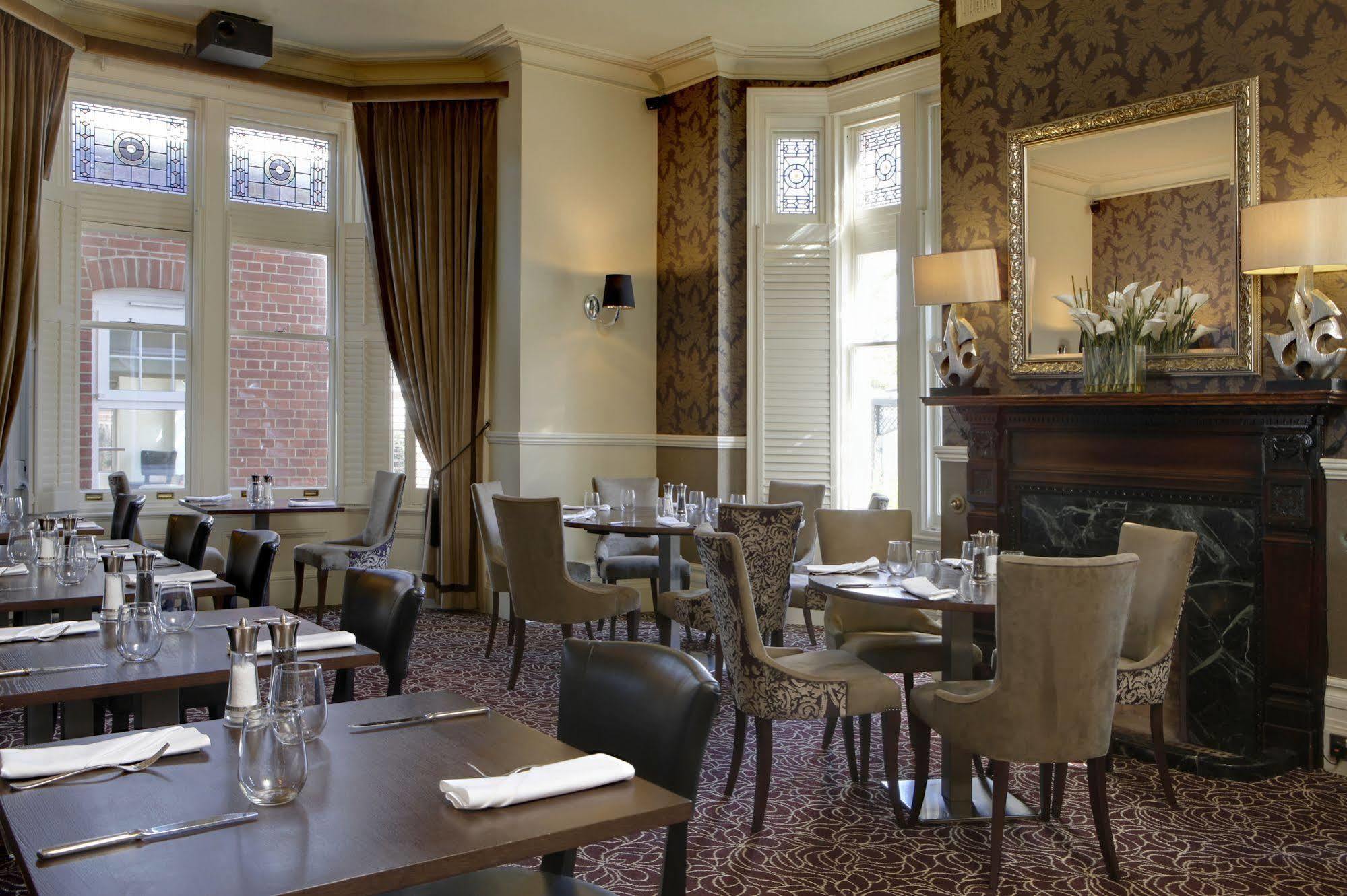 Pontlands Park Hotel Chelmsford Exteriör bild
